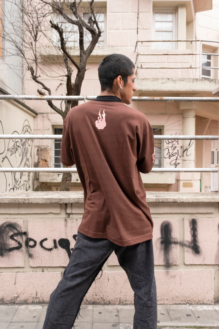 Camiseta Cultivando Crisantemos